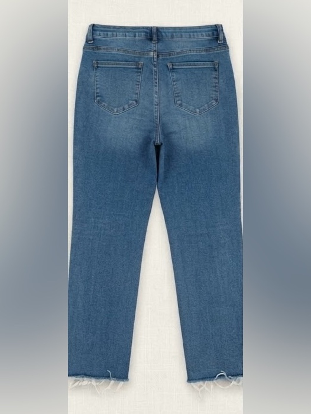 Kensie Women's Medium Blue Straight-Leg Jeans